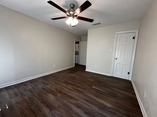 3417 Clary Avenue, Fort Worth, TX 76111