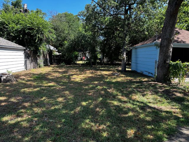 3417 Clary Avenue, Fort Worth, TX 76111