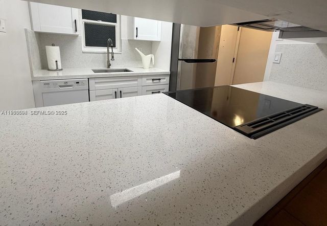 160 SW 30th Ave 109A, Miami, FL 33135