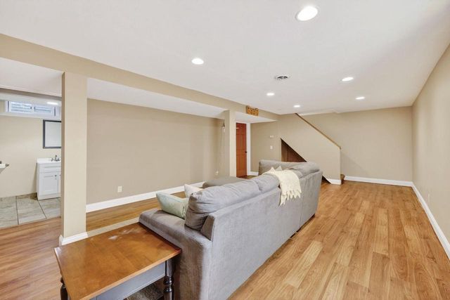 1809 Rae Lane, Madison, WI 53711