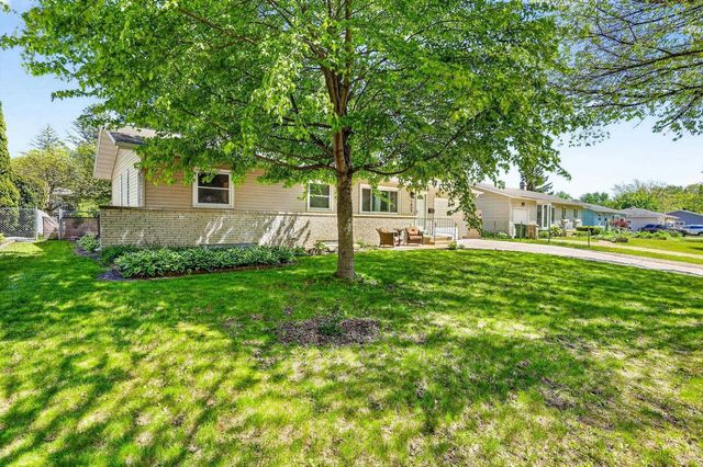 1809 Rae Lane, Madison, WI 53711