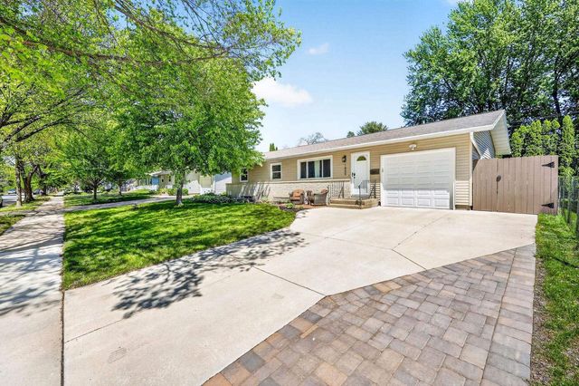 1809 Rae Lane, Madison, WI 53711