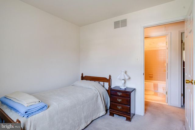 8907 LENNINGS LN, Baltimore, MD 21237