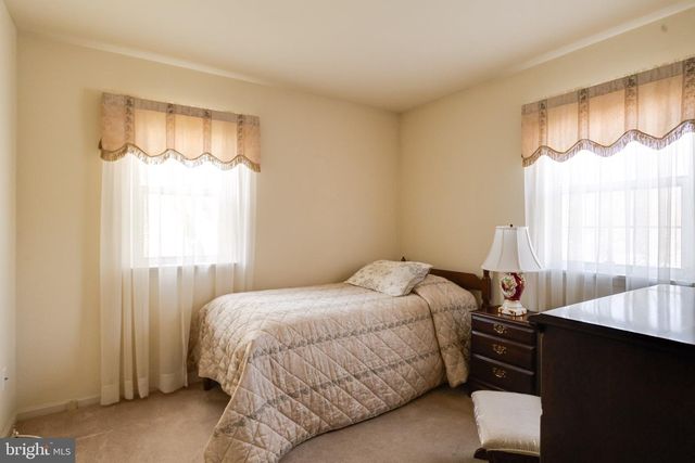 8907 LENNINGS LN, Baltimore, MD 21237