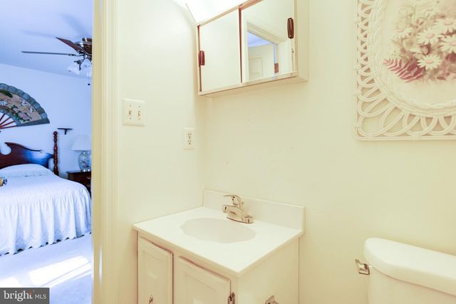 8907 LENNINGS LN, Baltimore, MD 21237