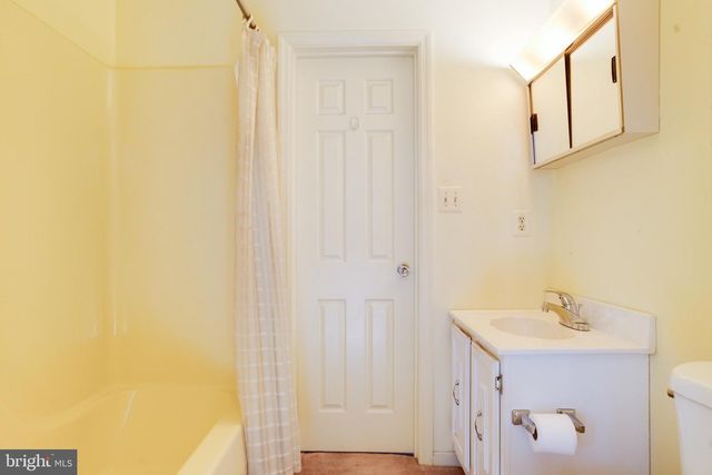 8907 LENNINGS LN, Baltimore, MD 21237