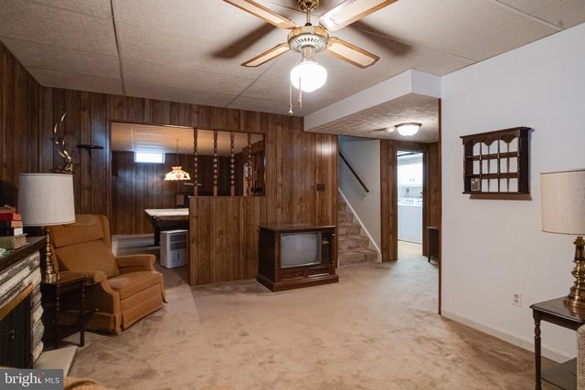 8907 LENNINGS LN, Baltimore, MD 21237