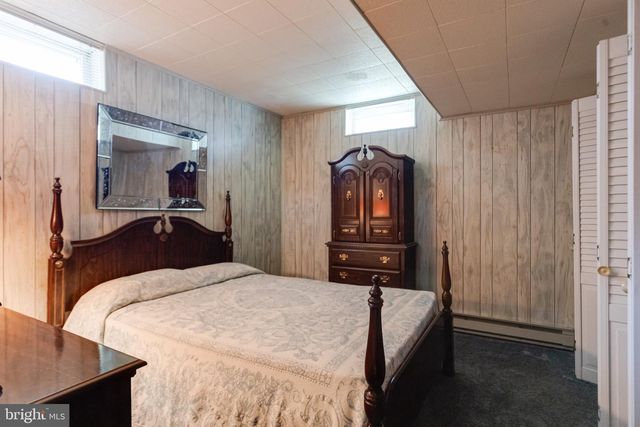 8907 LENNINGS LN, Baltimore, MD 21237