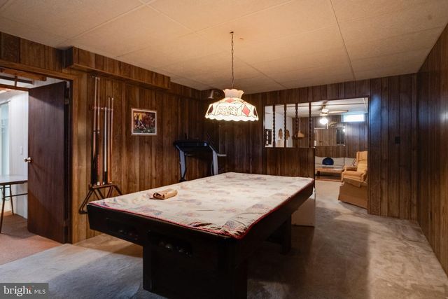 8907 LENNINGS LN, Baltimore, MD 21237