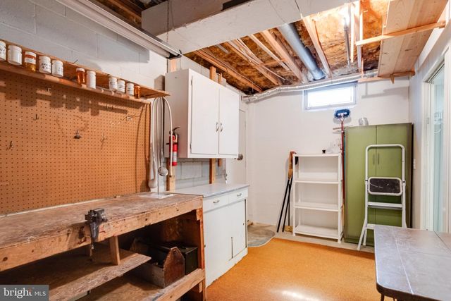 8907 LENNINGS LN, Baltimore, MD 21237