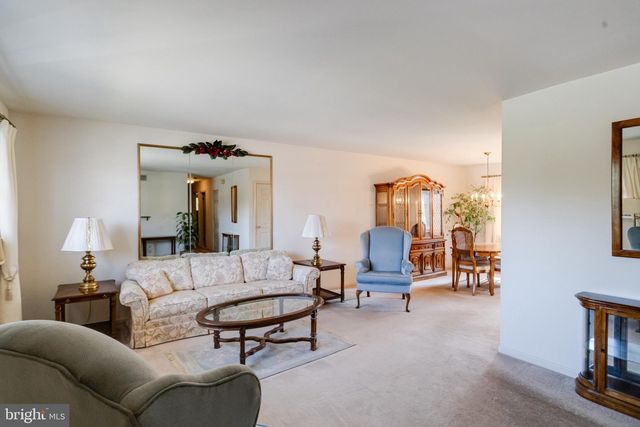 8907 LENNINGS LN, Baltimore, MD 21237