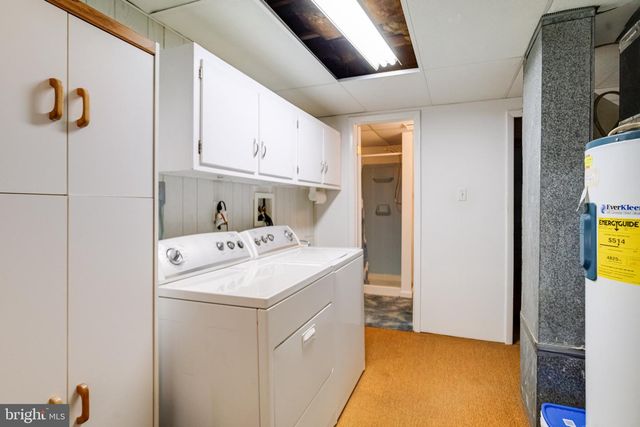 8907 LENNINGS LN, Baltimore, MD 21237