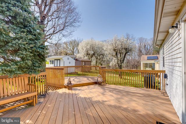 8907 LENNINGS LN, Baltimore, MD 21237