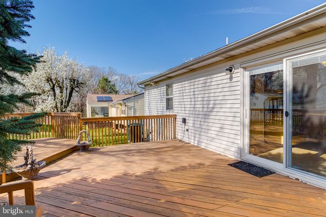 8907 LENNINGS LN, Baltimore, MD 21237