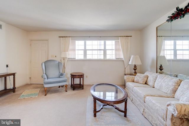 8907 LENNINGS LN, Baltimore, MD 21237