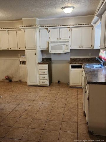 1563 Boros Drive, Fayetteville, NC 28303