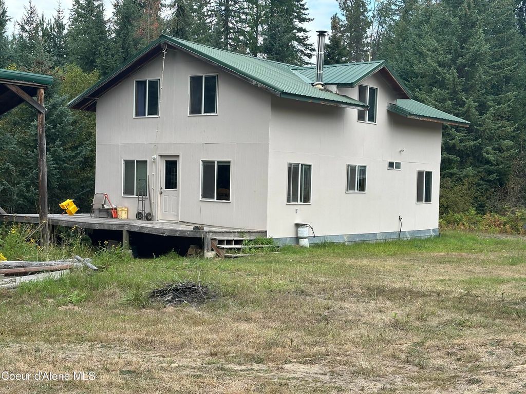 104 Cat Rd, Priest River, ID 83856