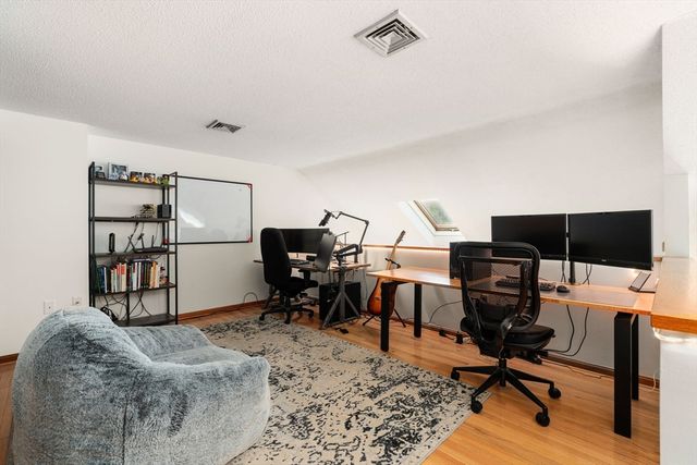 1292 Commercial St 1292, Weymouth, MA 02189