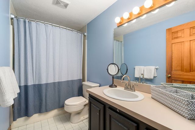 1292 Commercial St 1292, Weymouth, MA 02189