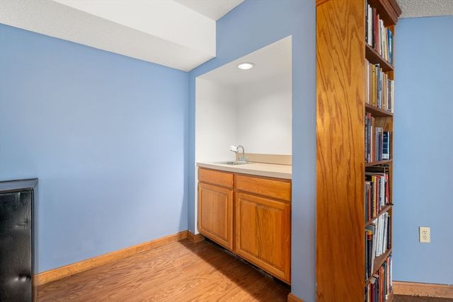 1292 Commercial St 1292, Weymouth, MA 02189