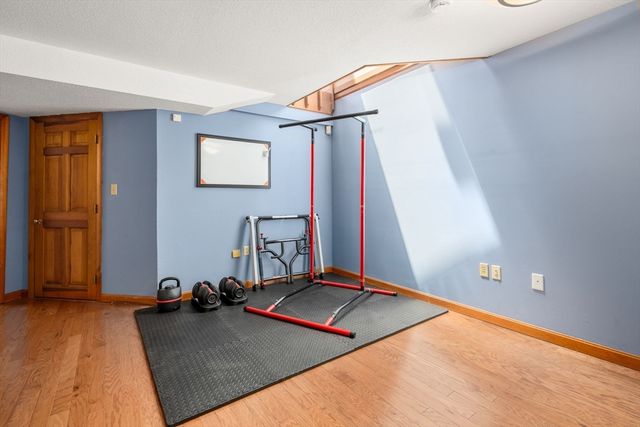 1292 Commercial St 1292, Weymouth, MA 02189