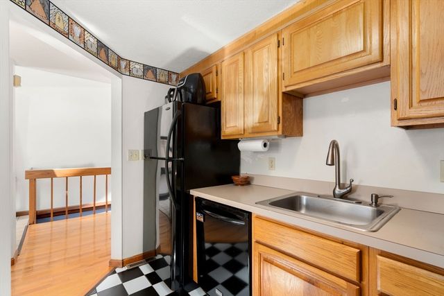 1292 Commercial St 1292, Weymouth, MA 02189