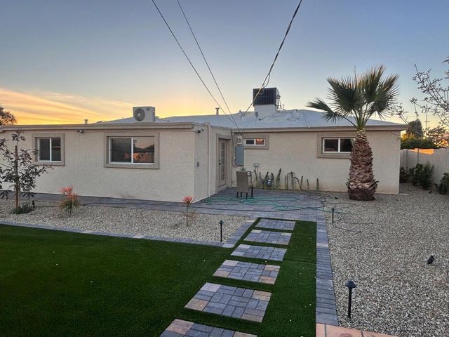 8233 N 29th Avenue, Phoenix, AZ 85051