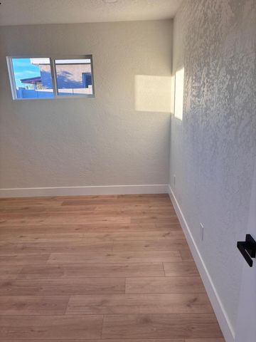 8233 N 29th Avenue, Phoenix, AZ 85051