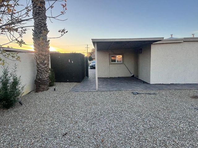 8233 N 29th Avenue, Phoenix, AZ 85051