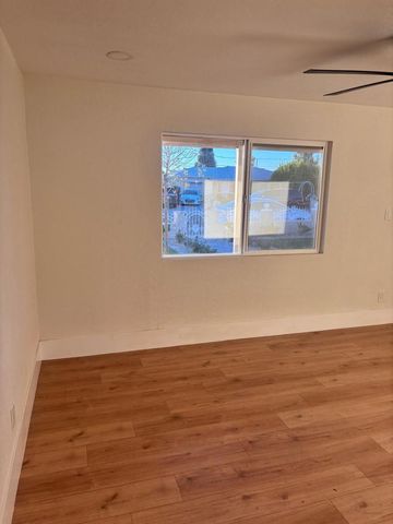 8233 N 29th Avenue, Phoenix, AZ 85051