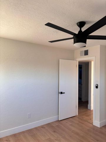 8233 N 29th Avenue, Phoenix, AZ 85051