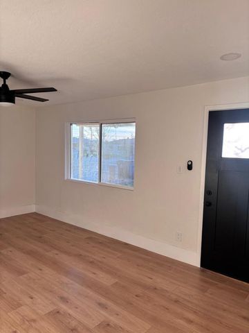 8233 N 29th Avenue, Phoenix, AZ 85051