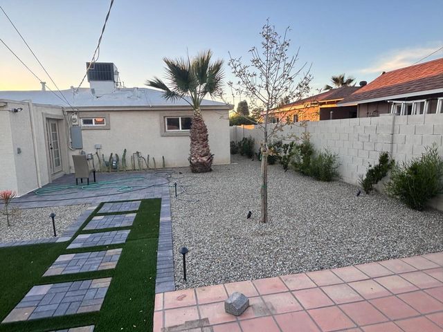 8233 N 29th Avenue, Phoenix, AZ 85051