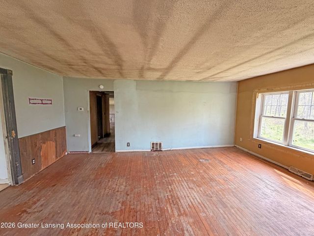 23950 15 Mile Road, Bellevue, MI 49021
