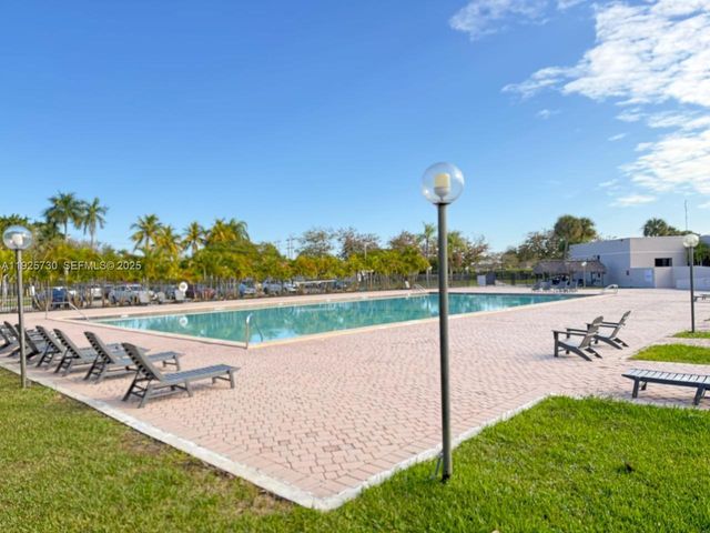 8600 SW 133rd Ave Rd 310, Miami, FL 33183