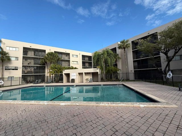 8600 SW 133rd Ave Rd 310, Miami, FL 33183