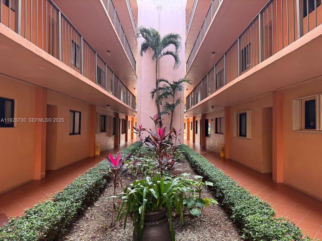 8600 SW 133rd Ave Rd 310, Miami, FL 33183