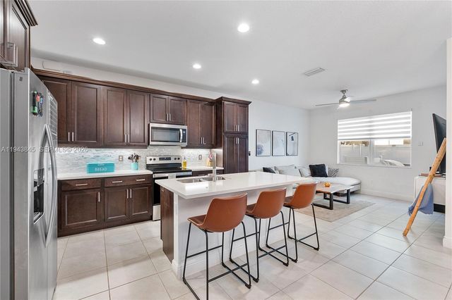 1827 Sandpiper Pointe Pl, Deerfield Beach, FL 33442