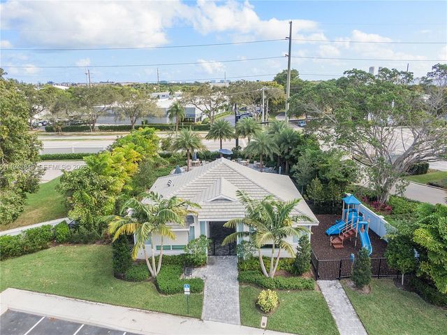 1827 Sandpiper Pointe Pl, Deerfield Beach, FL 33442