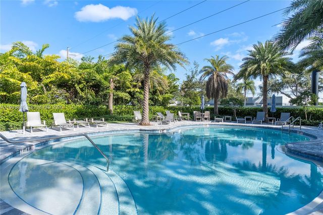 1827 Sandpiper Pointe Pl, Deerfield Beach, FL 33442