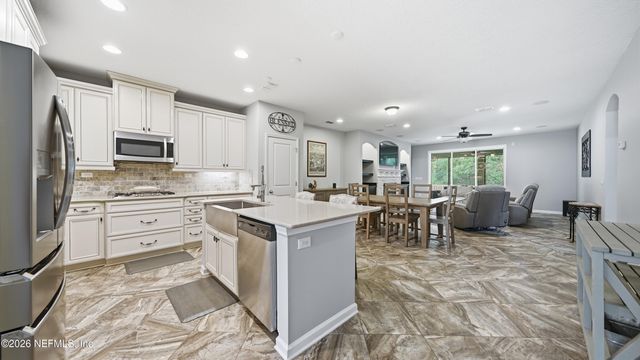 3435 SHINNECOCK Lane, Green Cove Springs, FL 32043