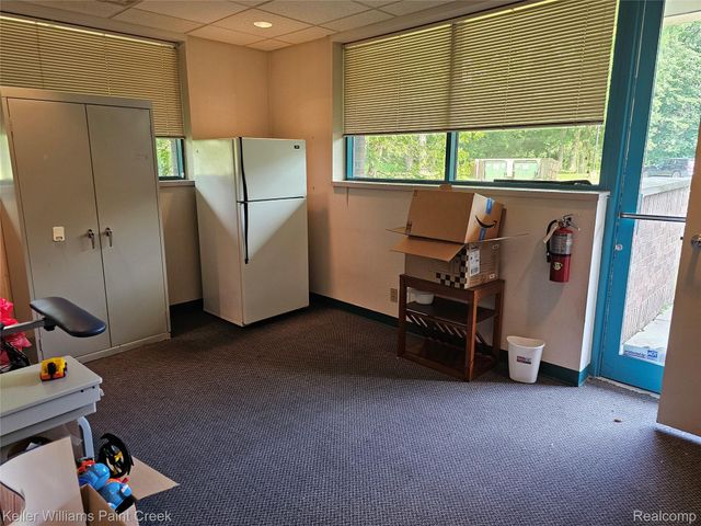 4020 Venoy 1100, Wayne, MI 48184