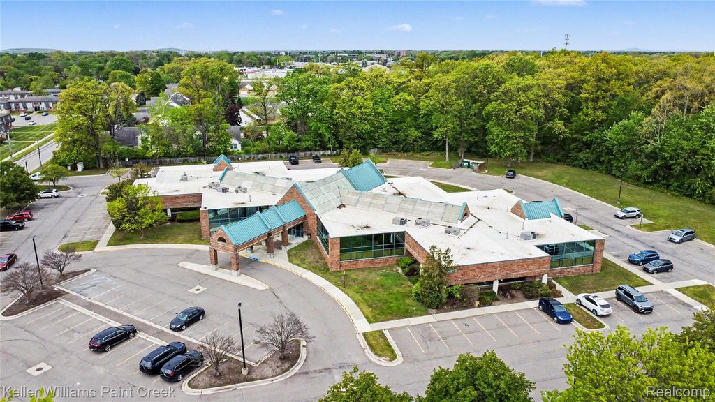 4020 Venoy 1100, Wayne, MI 48184