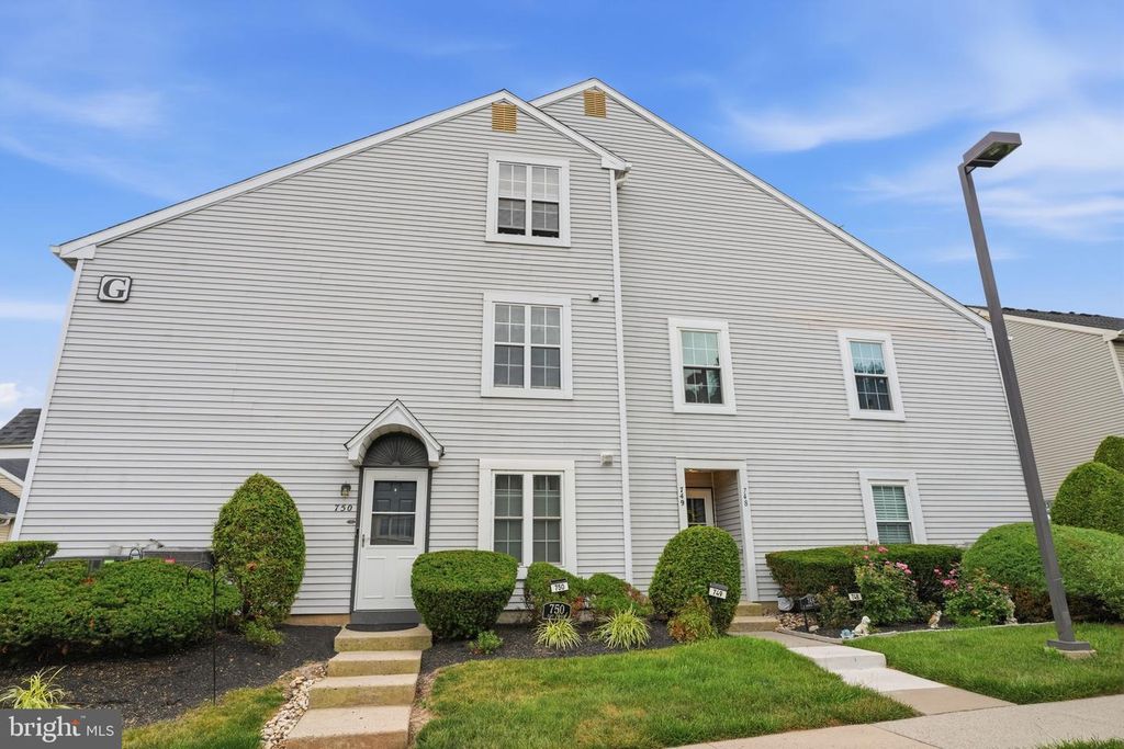 749 E PARKER ST, Langhorne, PA 19047
