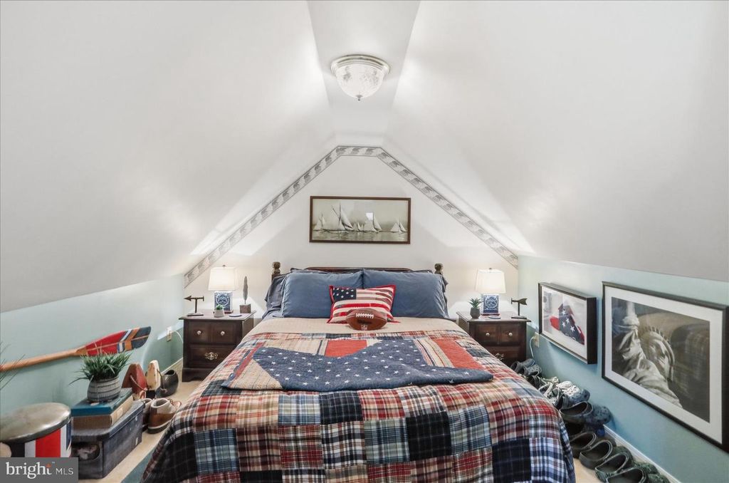 Image 34 of property listing at 12819 WOODBINE RD SW, Cresaptown, MD 21502