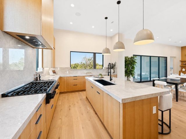 205 Waters View CT, Dripping Springs, TX 78620