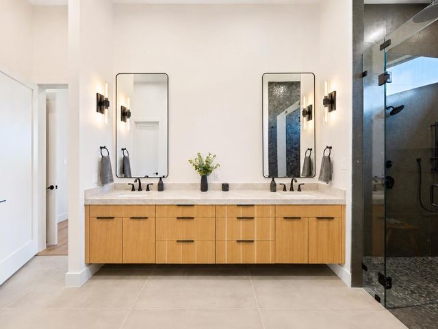 205 Waters View CT, Dripping Springs, TX 78620