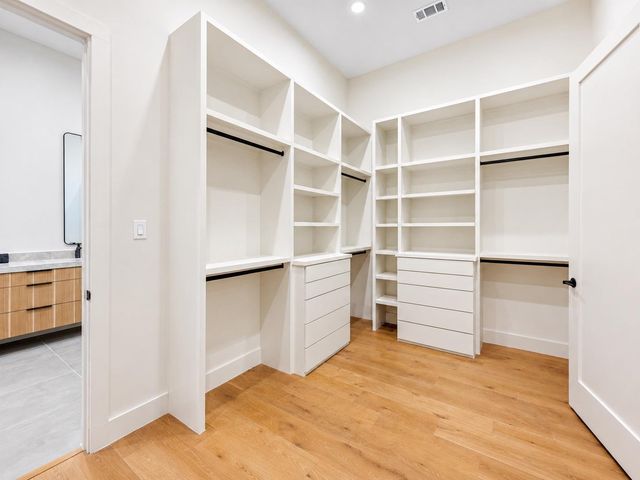 205 Waters View CT, Dripping Springs, TX 78620