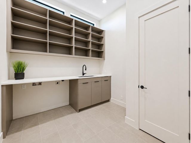 205 Waters View CT, Dripping Springs, TX 78620
