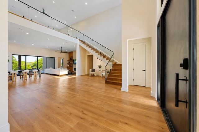 205 Waters View CT, Dripping Springs, TX 78620